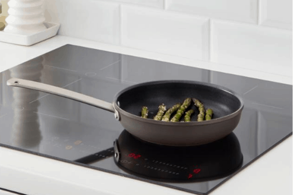 Bếp điện và bếp từ